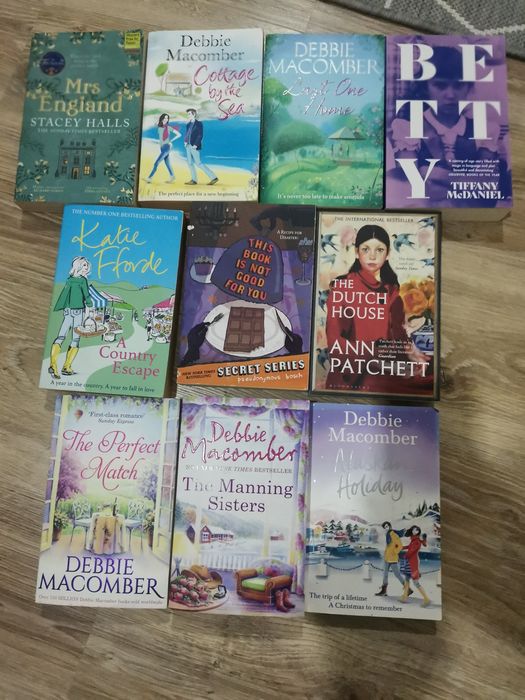 Романи на английски език