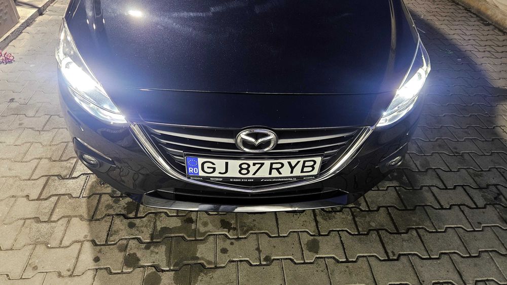 Mazda 3 hatchbach