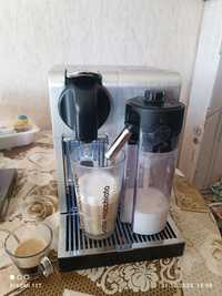 Кафемашина с капсули Nespresso Lattissima Pro EN 750.MB, 19 бара, 1400
