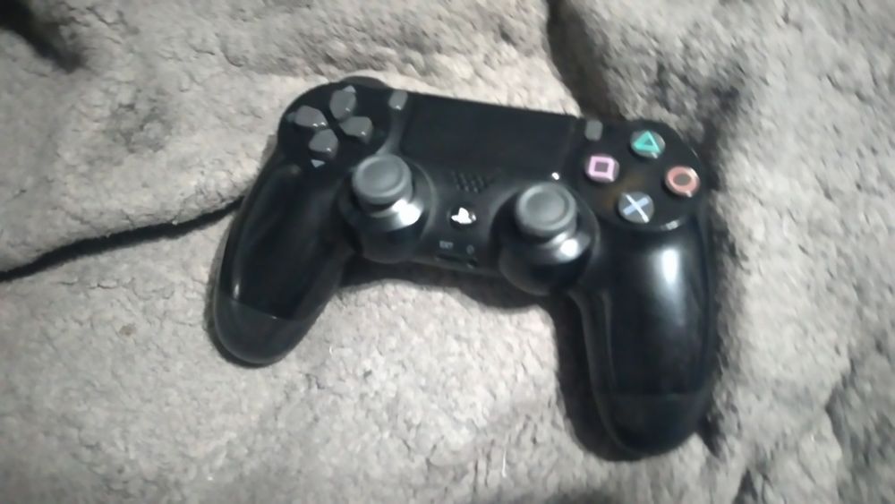 Продам диски playstation 4 и джостик
