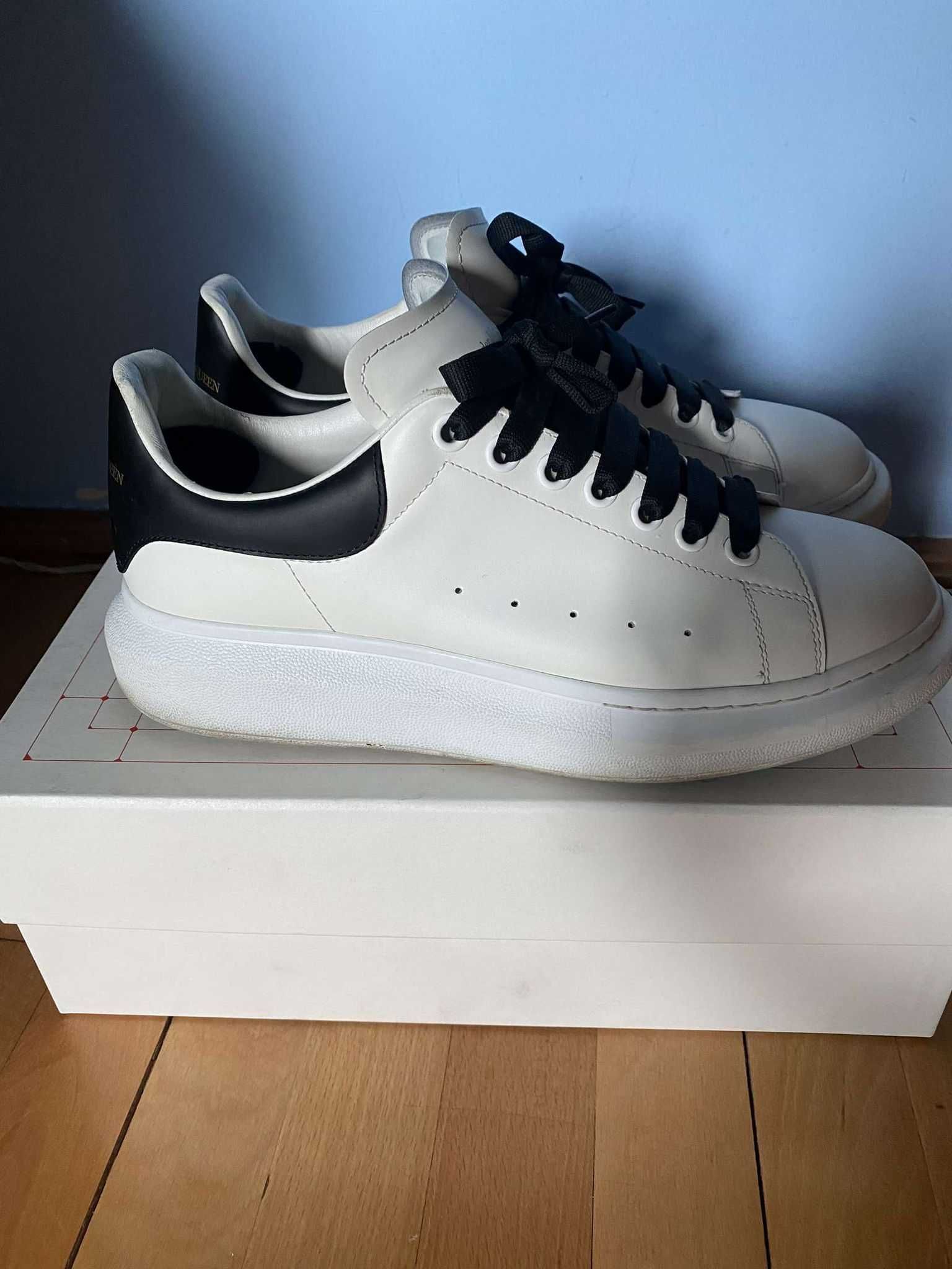 Vand Adidasi Alexander McQueen 43