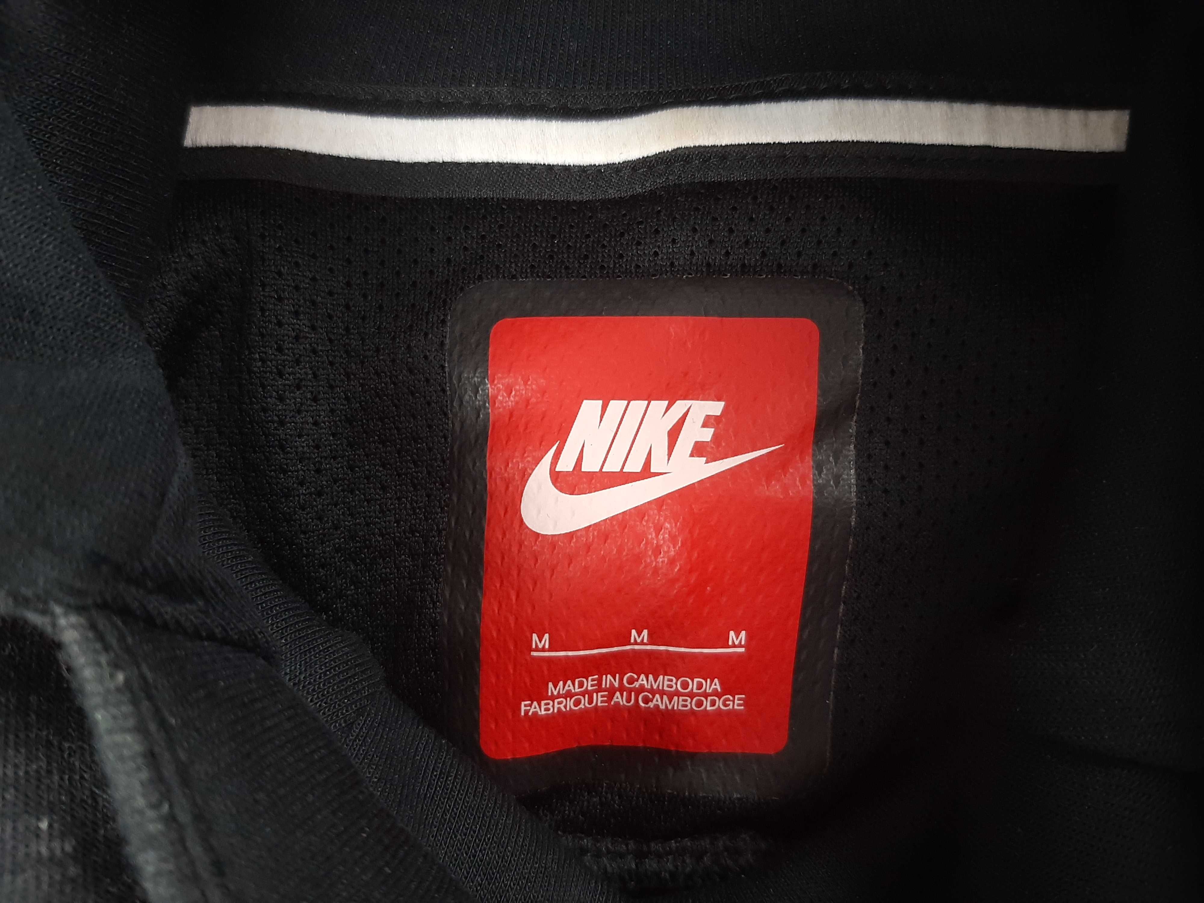 Nike Tech Fleece - Оригинален мъжки суитшърт размер M