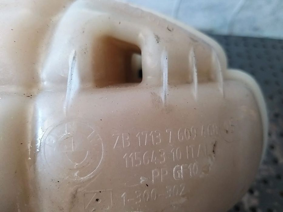 Vas expansiune 2.0 d bmw seria 1 f20 f21 17137609468 11564310
