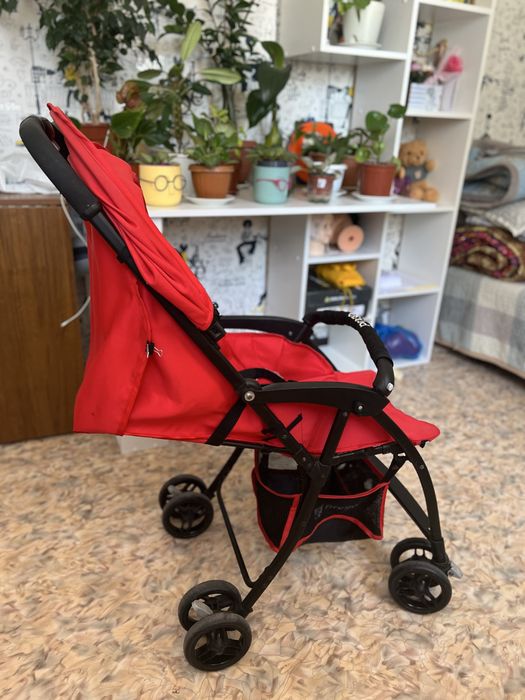 Коляска прогулочная