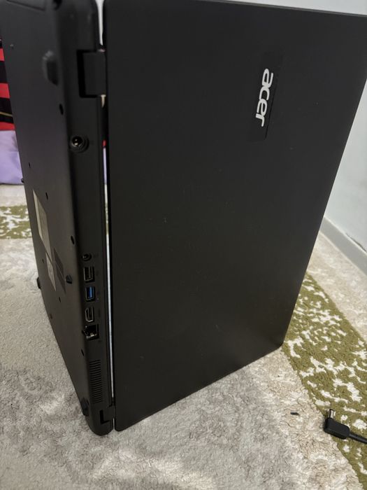 Ноутбук Acer черный