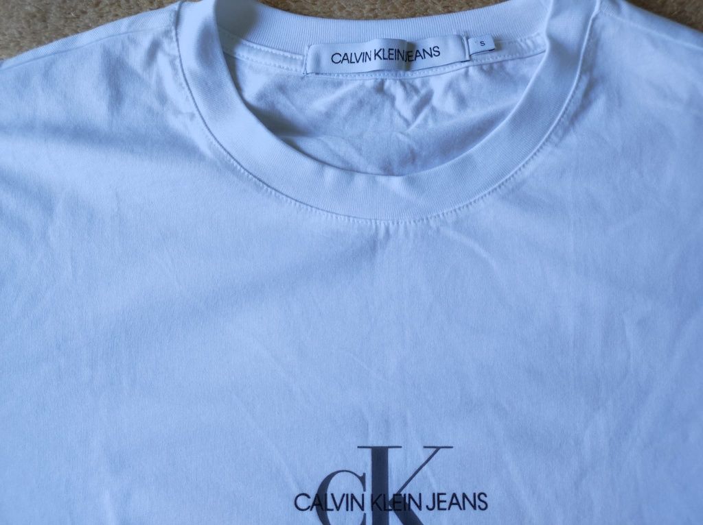 Tricou barbati Calvin Klein; S