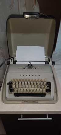 Mașină de scris Triumph Gabrielle 10 impecabilă