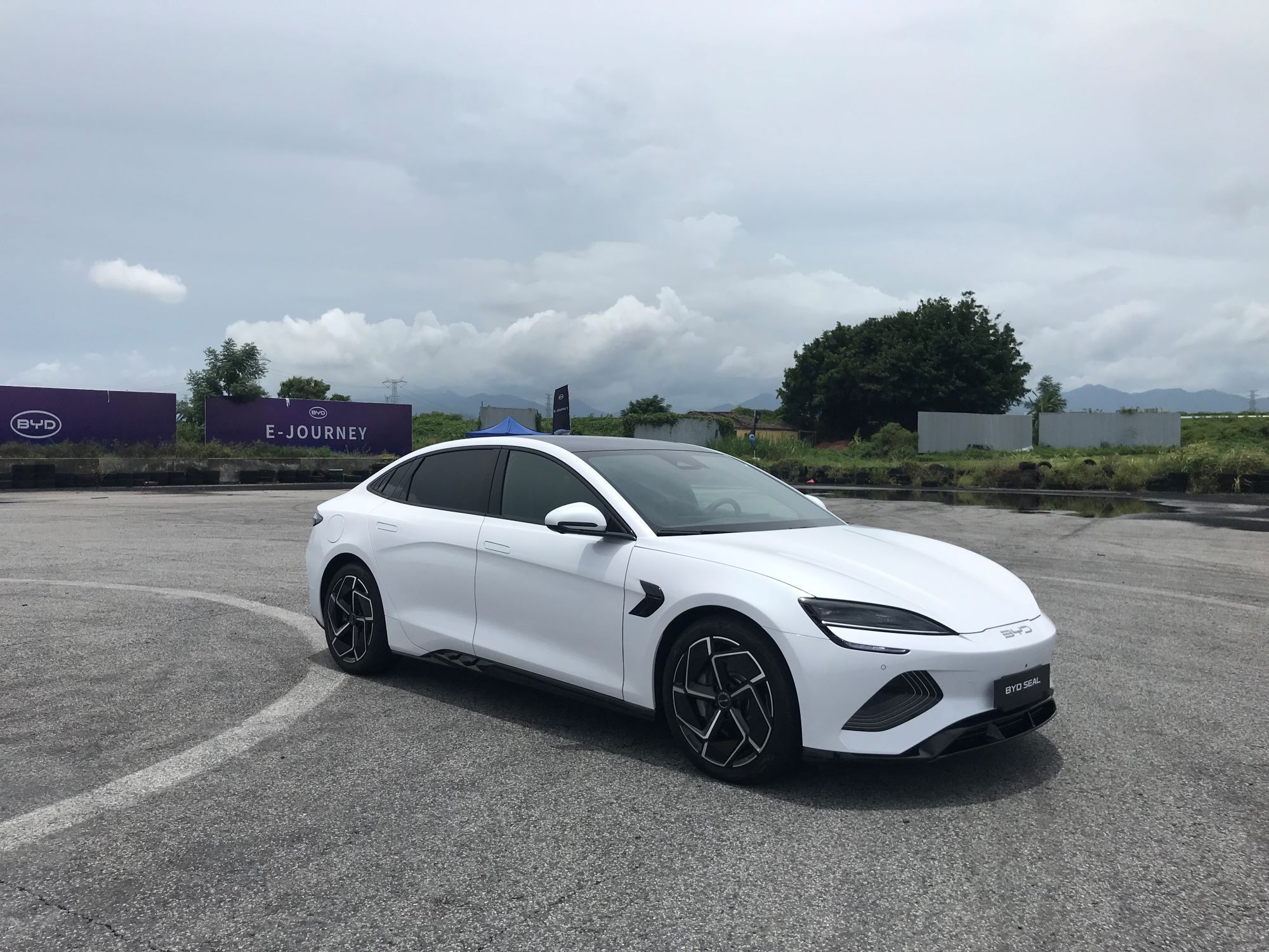 Ренткар rentcar Byd Seal посуточно (кунлик)