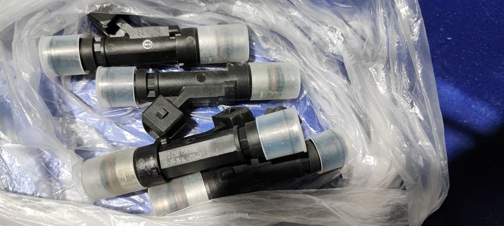 Форсунки на ваз новые . бош