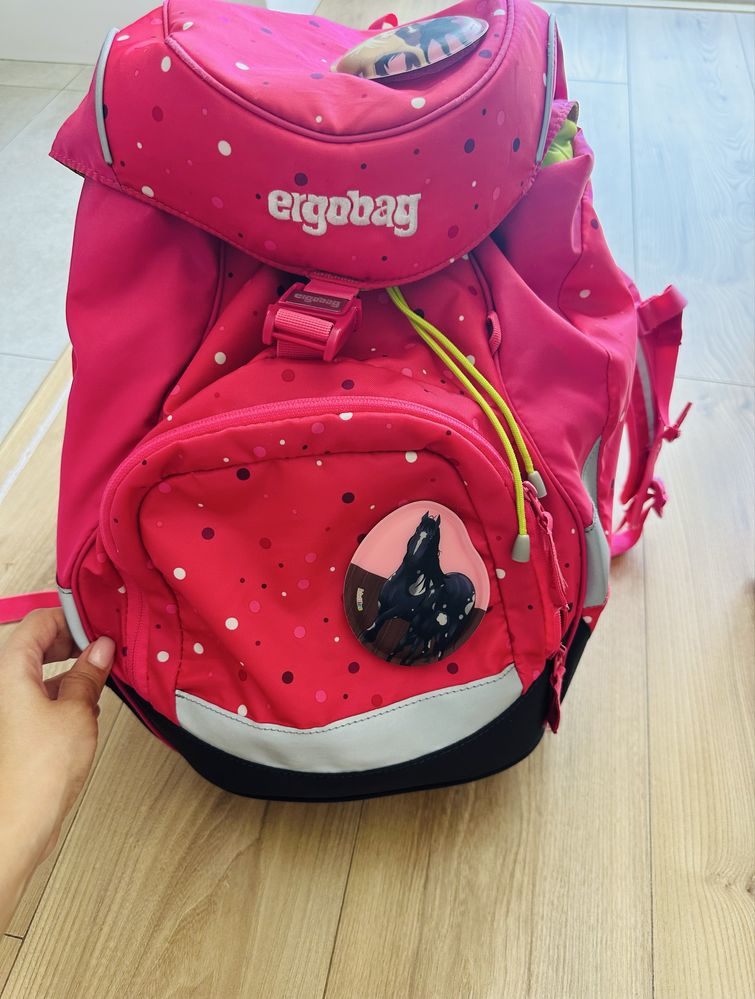 Раница за момиче ergobag