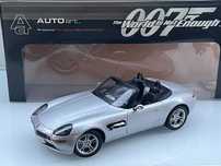 Macheta Auto 1/18 AutoArt BMW Z8 007 James Bond