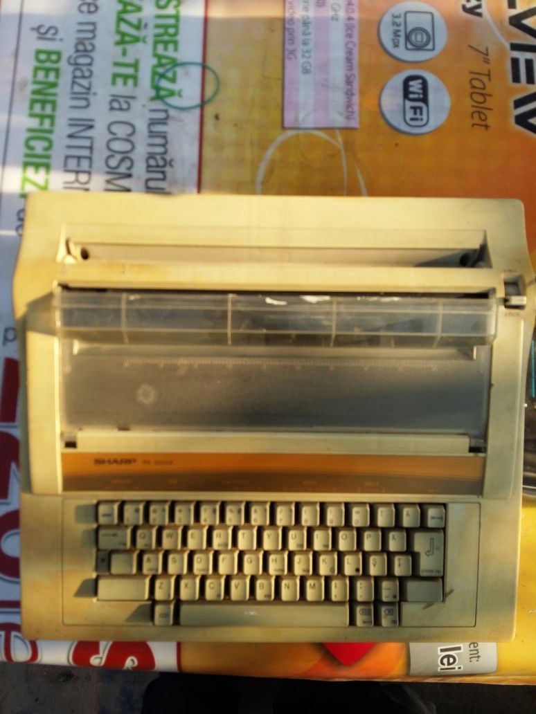 Mașină de scris Sharp PA-3000x