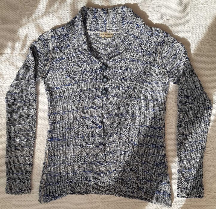 Разнообразни жилетки и кашмирено пончо