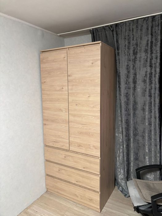 Продам хороший всестительный шкаф