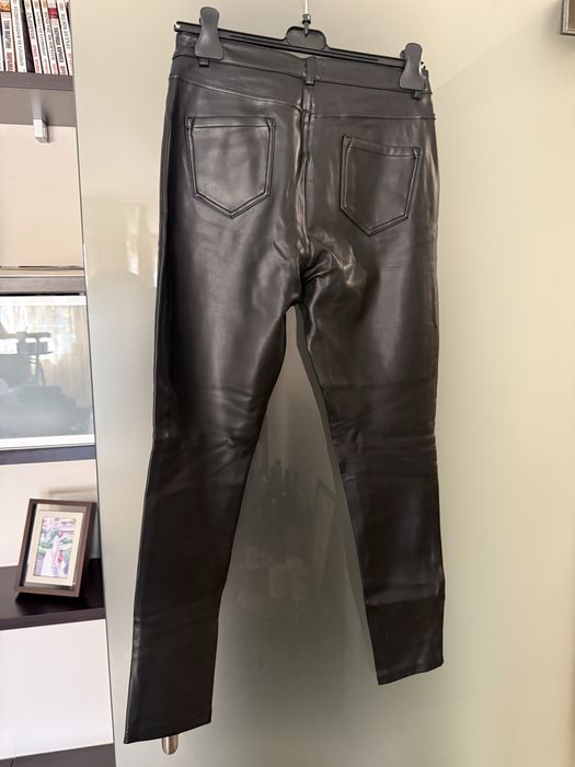 Дамски панталон от еко кожа