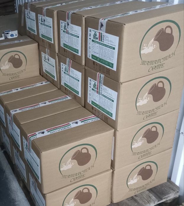 Сливочное масло и спреды Кувшин и Корова Коричневая и Зеленая