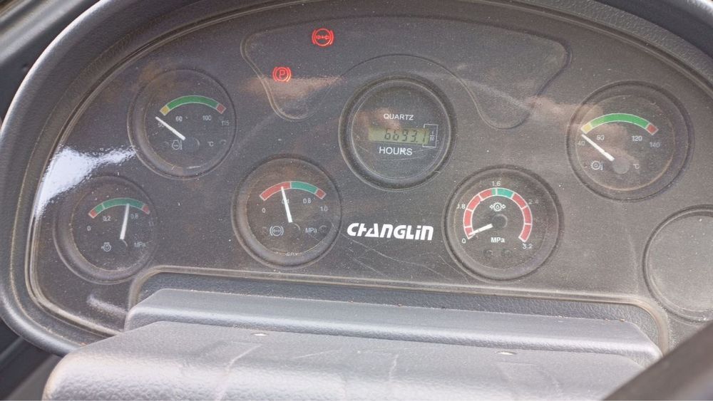 Погрузчик 1.8 куб срочно сотилади