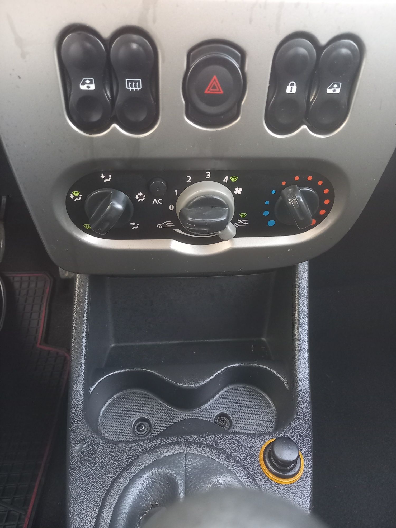 Dacia Sandero 2009 clima