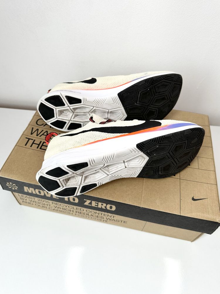 Nike Zoom Fly Flyknit (41) Маратонки