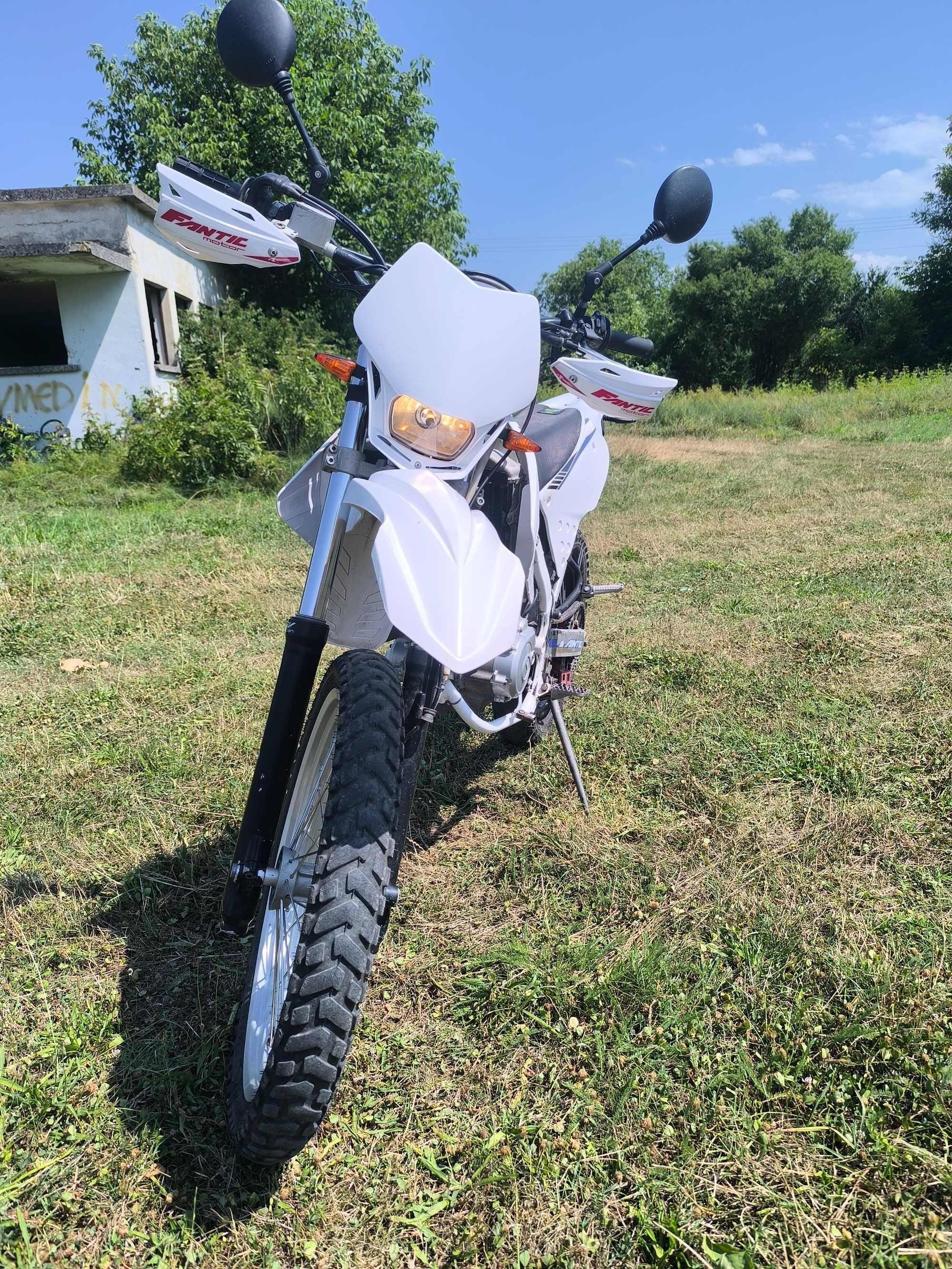 Ендуро 125 Yamaha motor