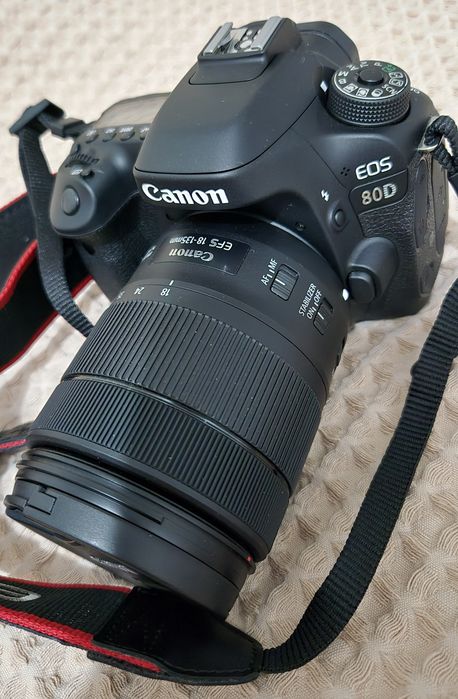 Фотоаппарат Canon EOS 80D kit 18-135mm f/3.5-5.6 IS USM