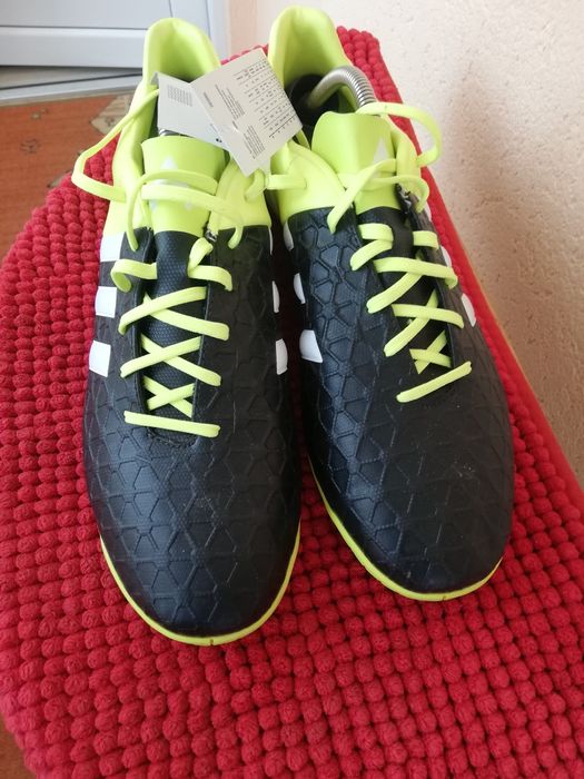 Adidas fotbal sală noi nr 44
