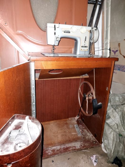 Швейная машинка Чайка III