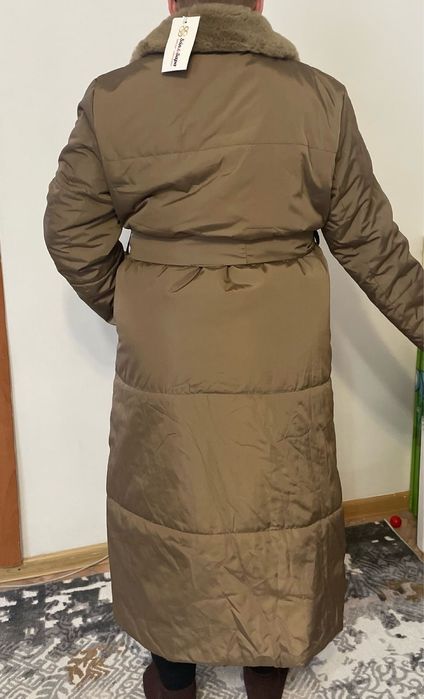 Продам женскую зимнюю куртку