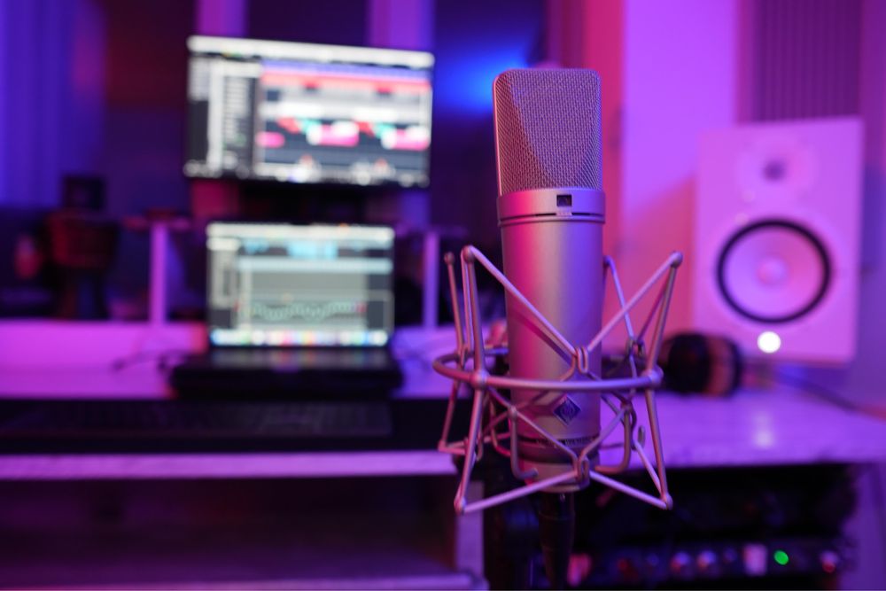 STUDIO Muzical,Videoclipuri,Sedinte Foto,Reclame,Continut Social Media