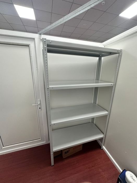 Продам мебель: столы, стулья, шкаф, металлические полки
