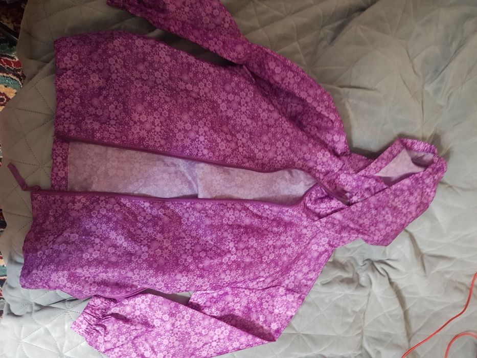 Дъждобран  и якета за дъжд - 15 лв