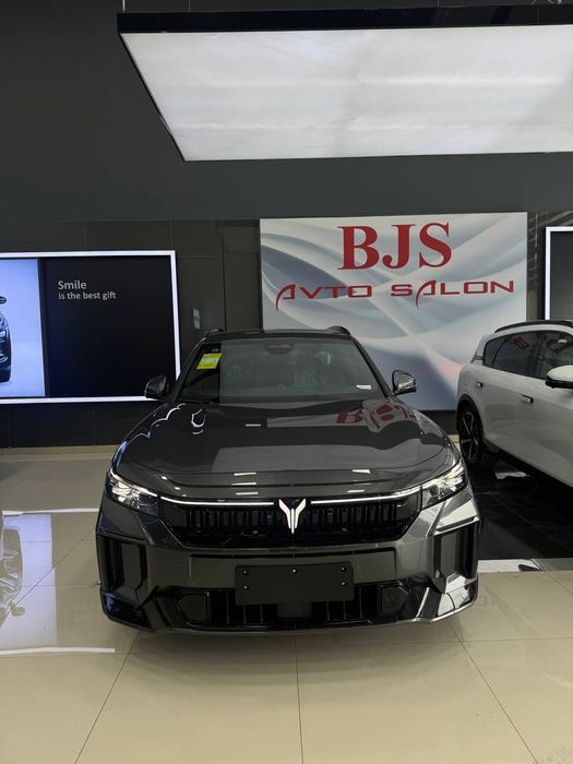 Voyah Free nalichida barcha ranglaridan bor