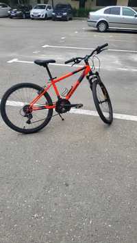 Bicicleta b'twin rockrider500