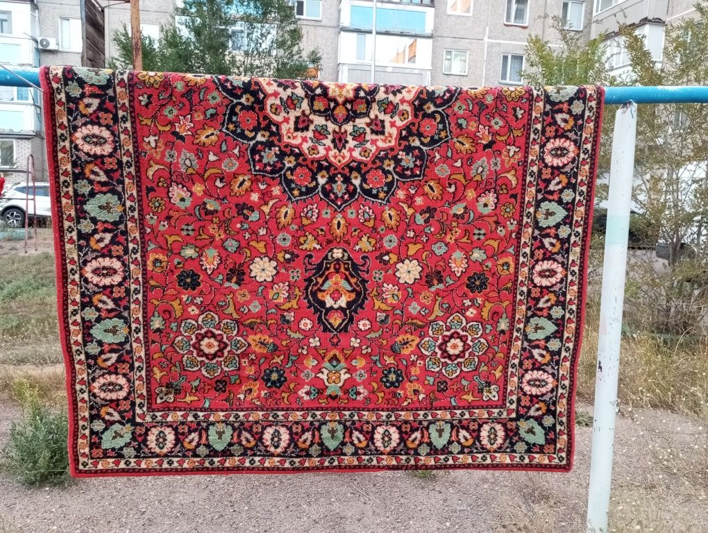 Продаются шерстяные ковры 2x3 м
