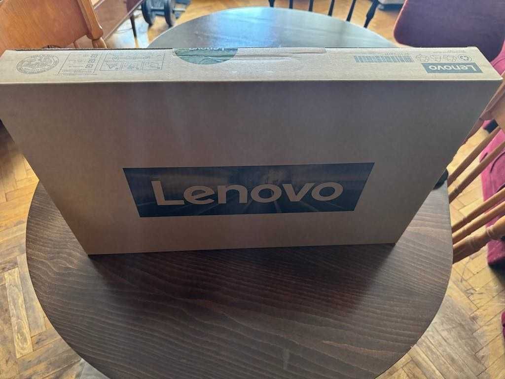 НОВ лап топ LENOVO в гаранция, неразпечатван от technopolis