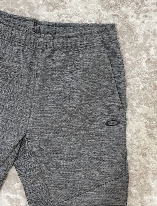 спортивные штаны Oakley