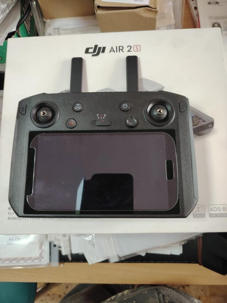 Дрон DJI Air 2S в отличном состоянии состояние нового