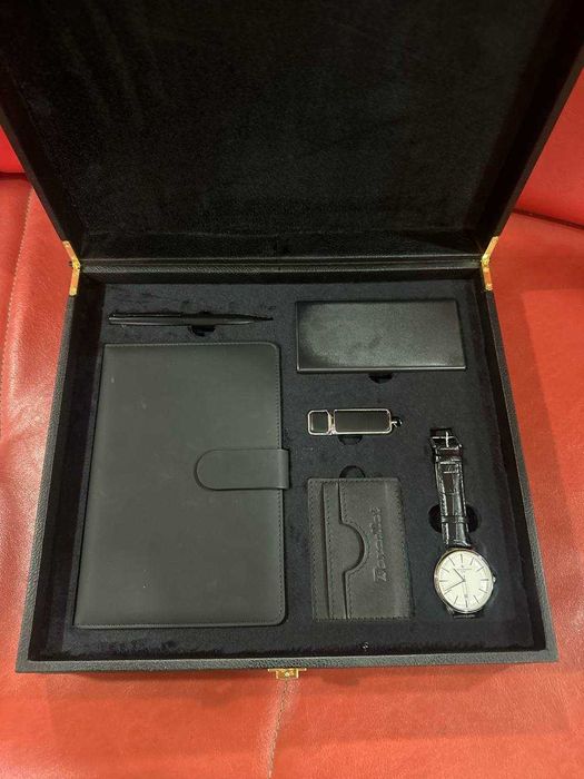 Корпоративные подарки с логотипом/Logotipli korporativ sovg‘alar