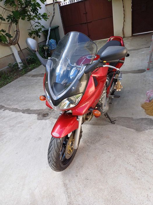 Vand moto Suzuki Bandit 600 cm3 , an 2001.