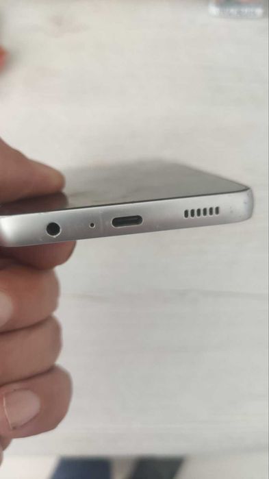 Samsung A05 неработеща платка,много запазен,за части