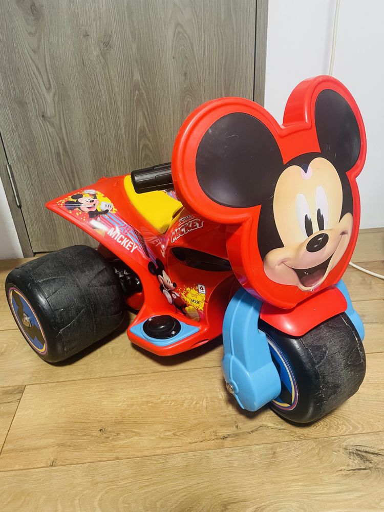 Motocicleta Mickey