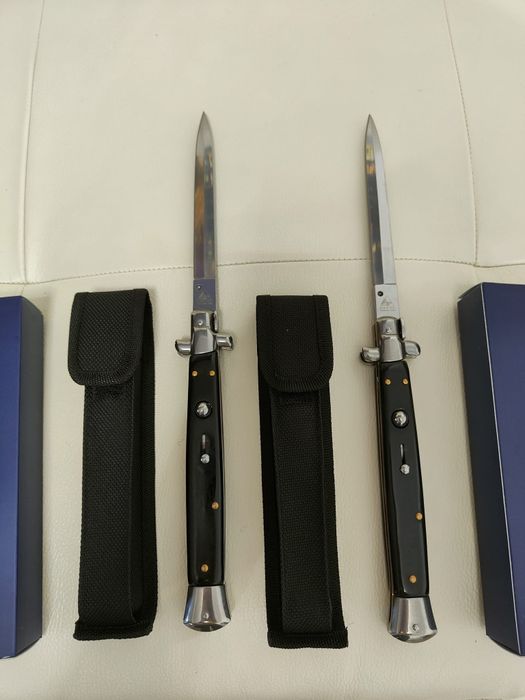 Stiletto 34 cm, cuțit italian cu buton automat și blocator, negru
