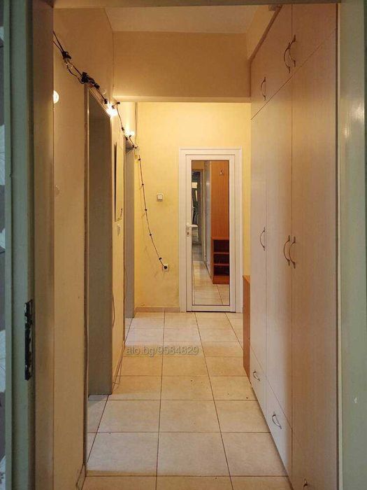 Дава се под наем Двустаен апартамент в Бургас, Лазур - 60 кв.м за 408 € - Снимка #2