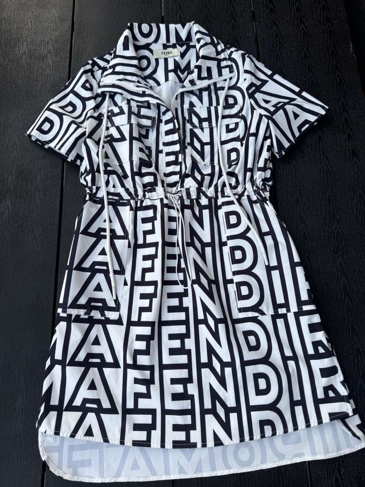 Рокля Fendi размер С/М
