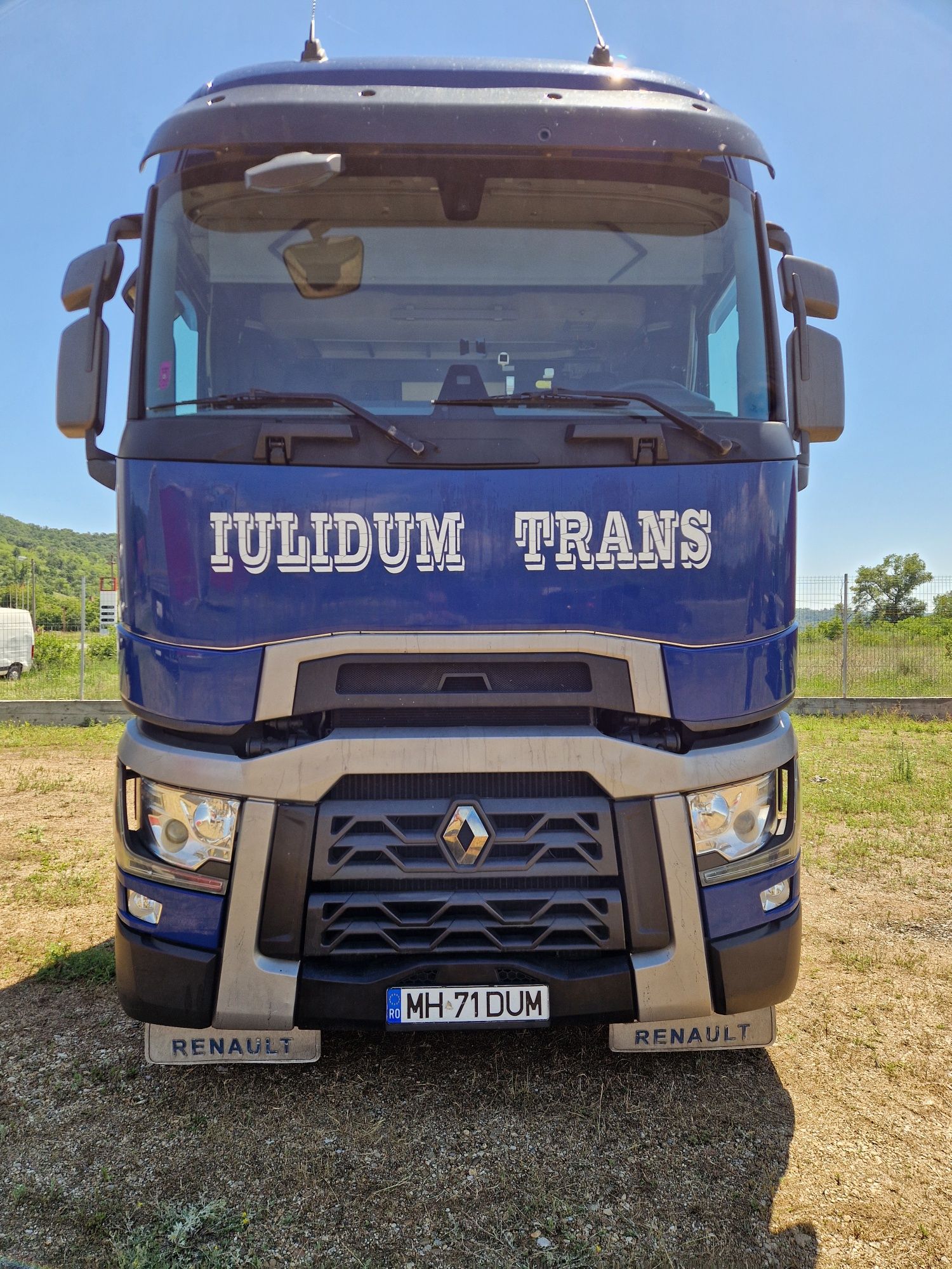 Vând Cap Tractor Renault T 520 (Volvo),2016,euro 6 ,520 CP,Retarder