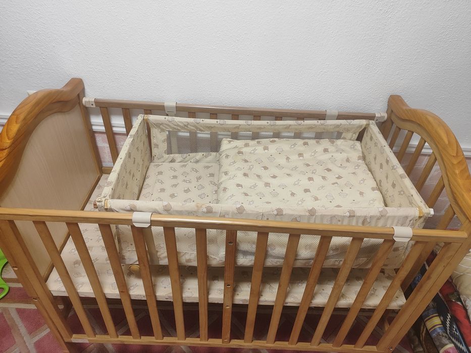 Детская кроватка