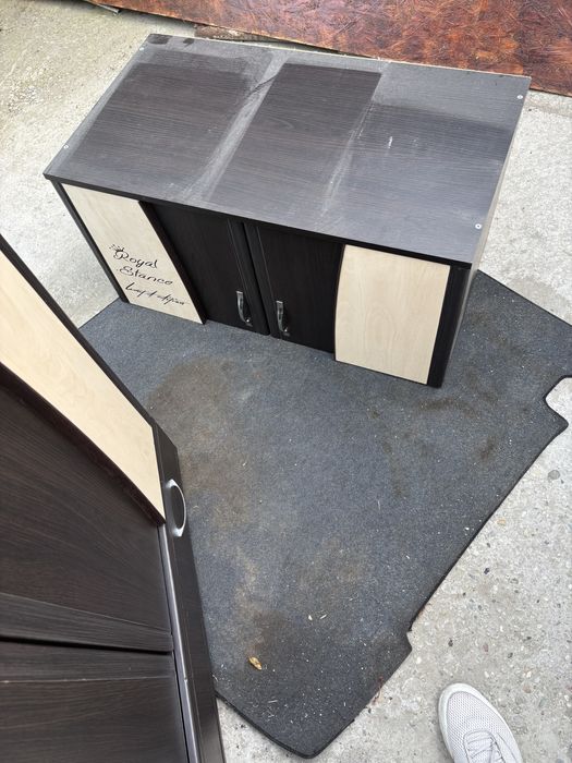 Se vinde dulap de haine