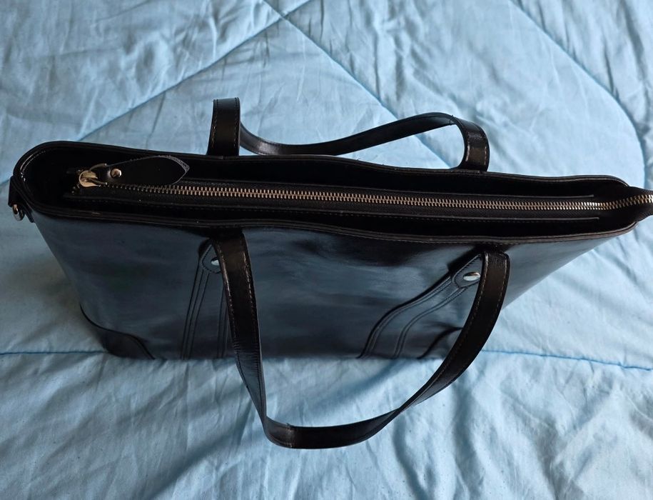 дамска бизнес кожена чанта с отделение за лаптоп S-Zone