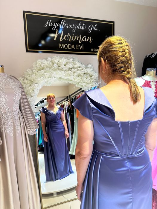 Дълга тъмносиня официална рокля