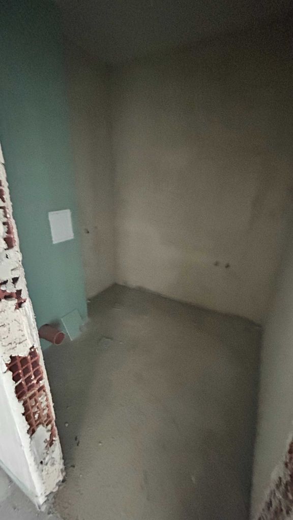 Продава се Едностаен апартамент в Пловдив, Южен - 51 кв.м за 822 €/кв.м - Снимка #1